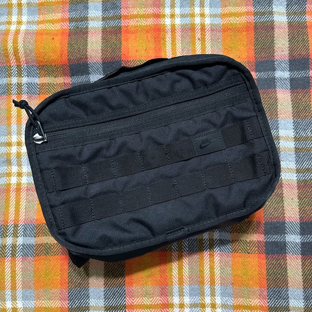 Nike mens toiletry bag